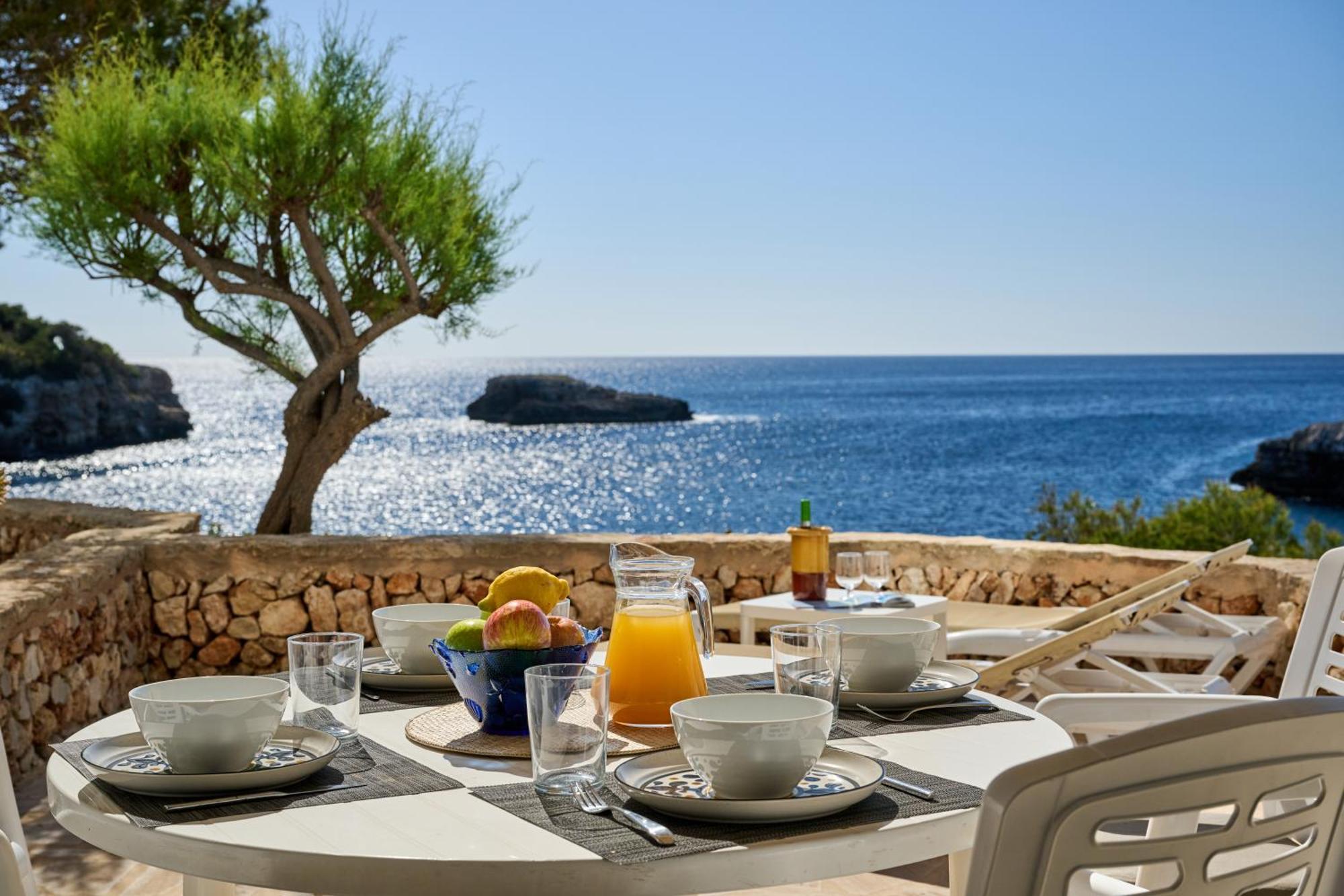 Sea Frontline Apartment 'Faraona'. Pool. Wifi Santanyi Exterior photo